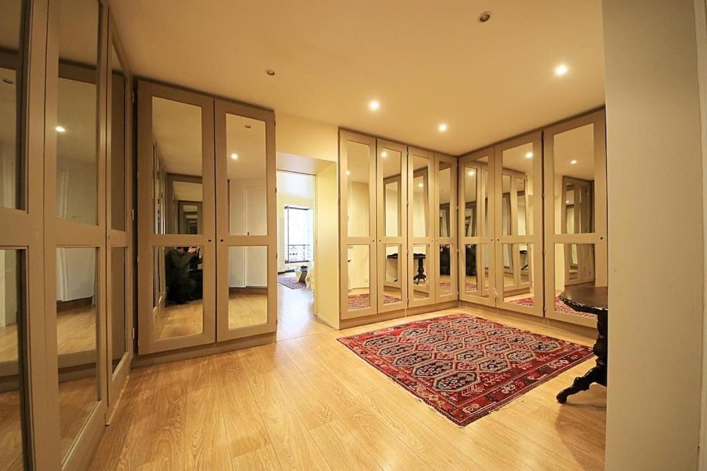 Eiffel Tower Paris Apartment Exterior foto